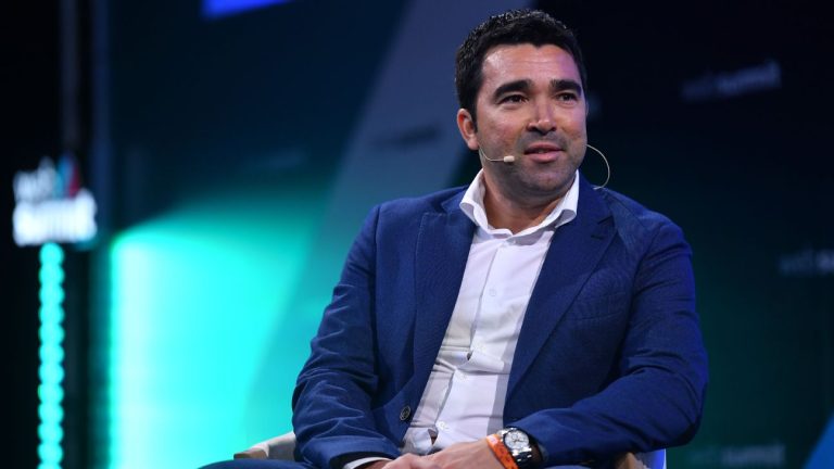 'He's not for sale' - Deco on Barcelona player Bayern Munich want to sign