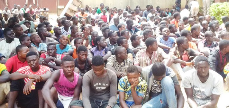 NIS-arrests-400-illegal-immigrants-