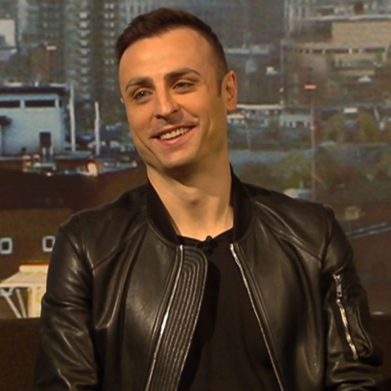 Transfer: 'He'll bring goals' - Berbatov reveals striker Man United want to sign