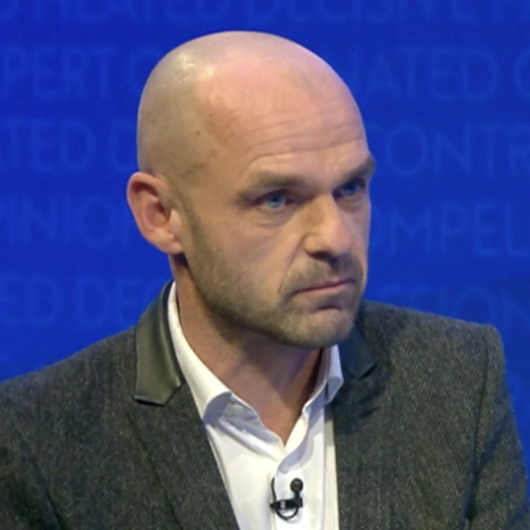 Carabao Cup final: Danny Murphy urges Klopp to drop Liverpool star against Chelsea