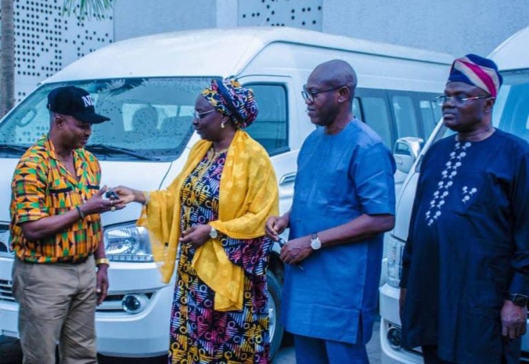 NLC lauds Ogun gov for donating buses to labour unions