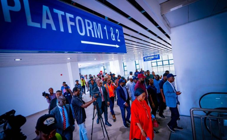 Sanwo-Olu inspects red line rail ahead of opening