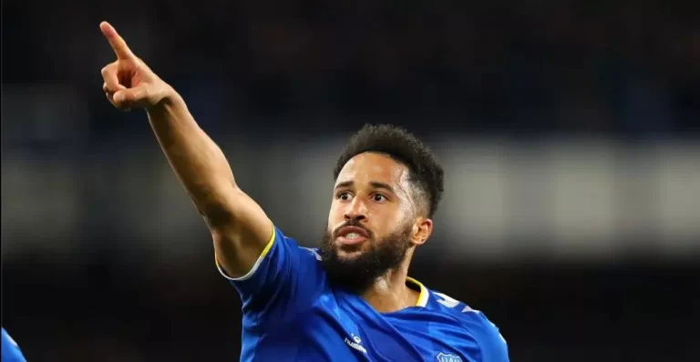 EPL: 'They've players coming back' - Andros Townsend names club to win title