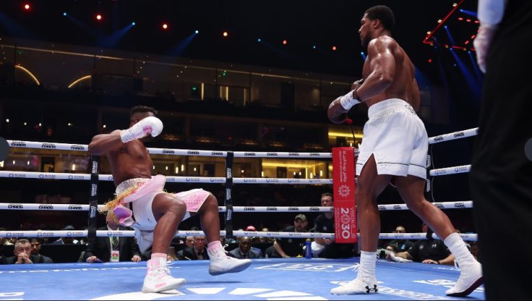 Mourinho congratulates Anthony Joshua after beating Francis Ngannou [VIDEO]