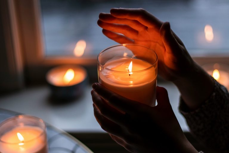 Why using scented candles is not good for your health