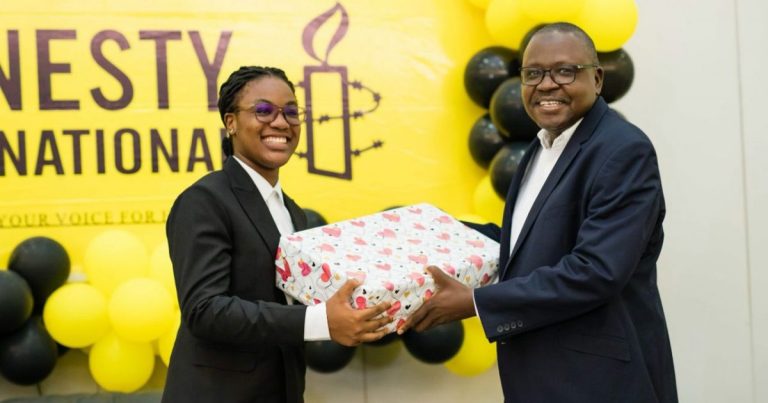 Bowen varsity student wins 2024 Amnesty intervarsity debate