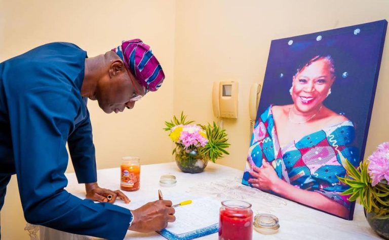 Sanwo-Olu pays condolence visit to Onyeka Onwenu's family