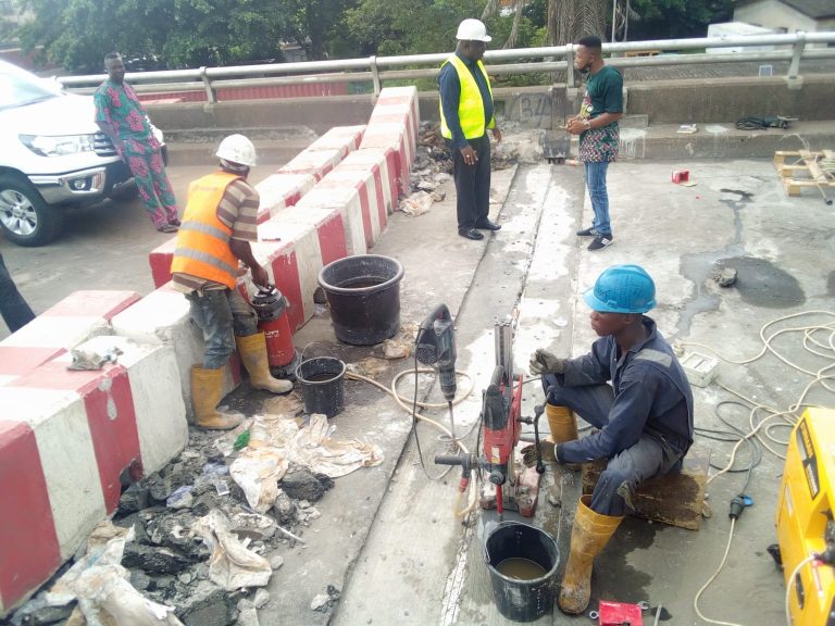 Ongoing rehabilitation works on Eko Bridge on Friday in Lagos