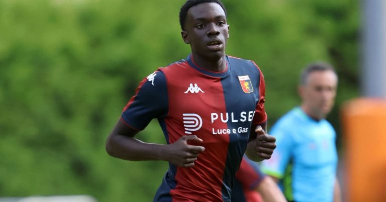 Nigerian prospect Ekhator battles Balotelli for Genoa spot