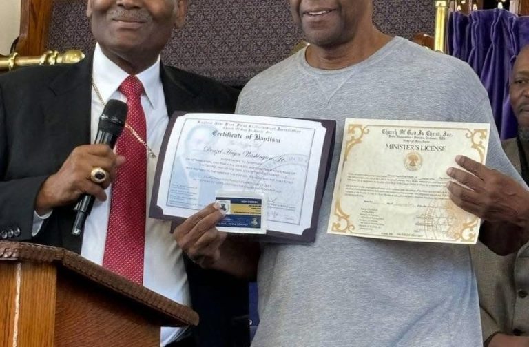 Hollywood actor Denzel Washington gives life to Christ, baptized, ordained