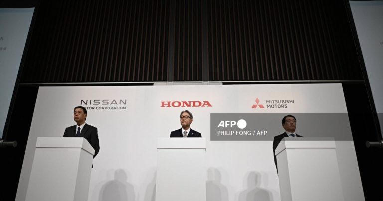 Honda, Nissan in merger talks to counter Tesla, other EV rivals