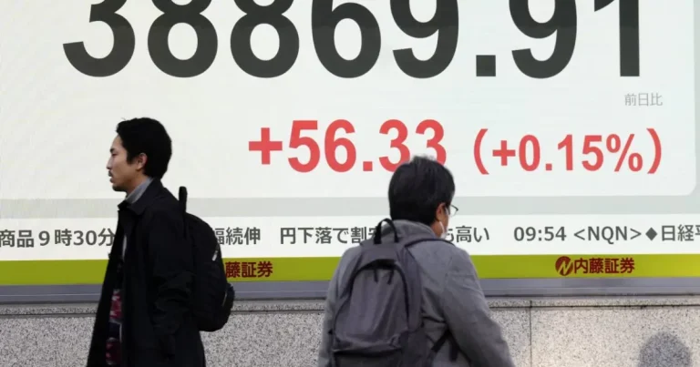 Asian shares rise, defying slow Wall Street start to 2025