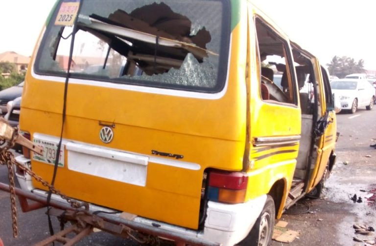 Two dead, four injured in Lagos-Ibadan expressway crashes