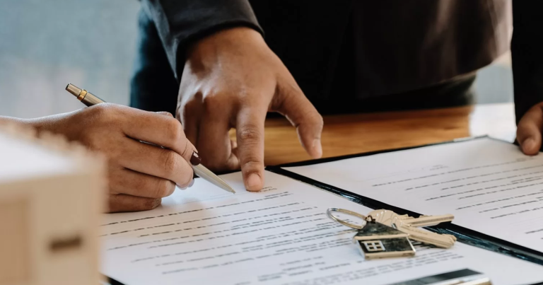 Man Shares How His Father Dǝalt With An Agent Trying To Ext0rt A Young Couple Man Shares How His Father Dǝalt With An Agent Trying To Ext0rt A Young Couple