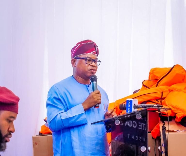Oyebamiji denies claims on Living Trust Bank share sale