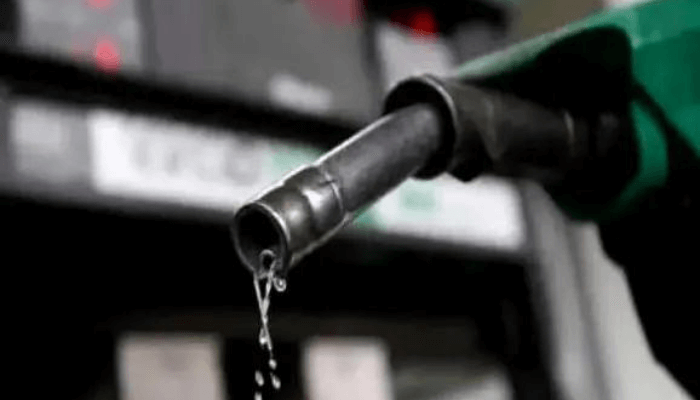 Dangote refinery cuts petrol price again to N820 per litre