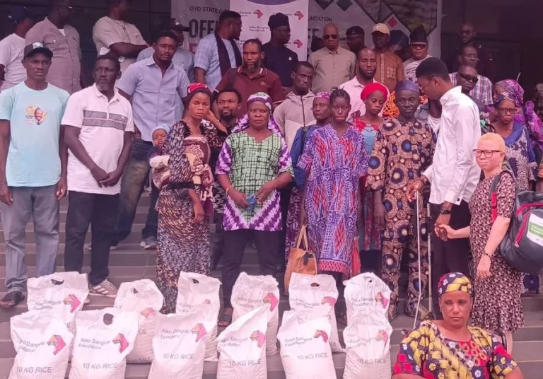 Oyo, Dangote Foundation Distribute Rice to 30,000 Residents