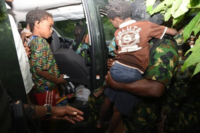 VIDEO: Rescued Oriire victims arrive Oyo governor’s office