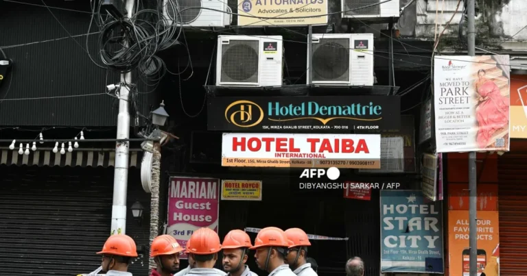 India Hotel Fire Kills Nine in Kolkata Blaze