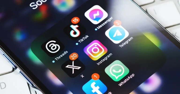 EU proposes law curbing social media for children