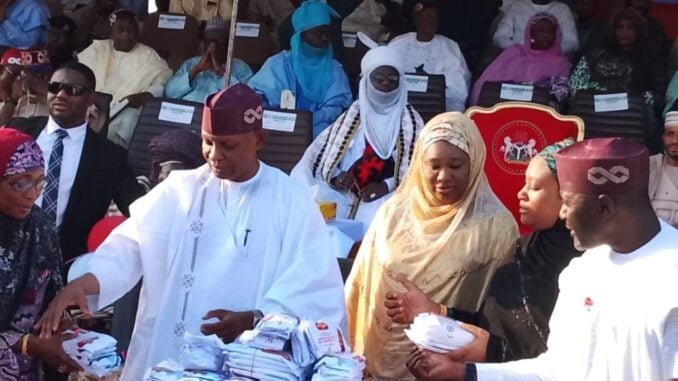 Gov Yusuf distributes N290m cash relief to 5,800 Kano women