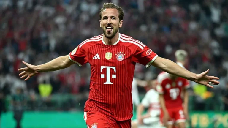 Kane hits 100 Bundesliga goals as Bayern thrash Union 7-0
