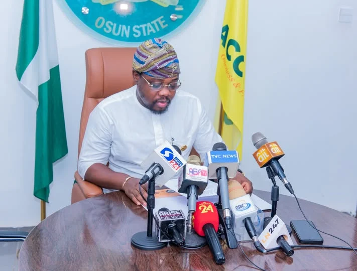 Osun Assembly proposes bill to regulate park management Osun Speaker directs ministry to clear refuse across state