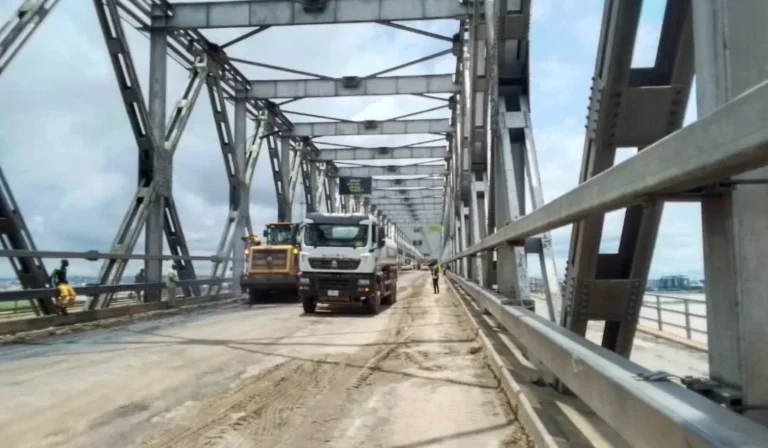 Rainfall delays First Niger Bridge reopening by one week Rainfall delays First Niger Bridge reopening by one week