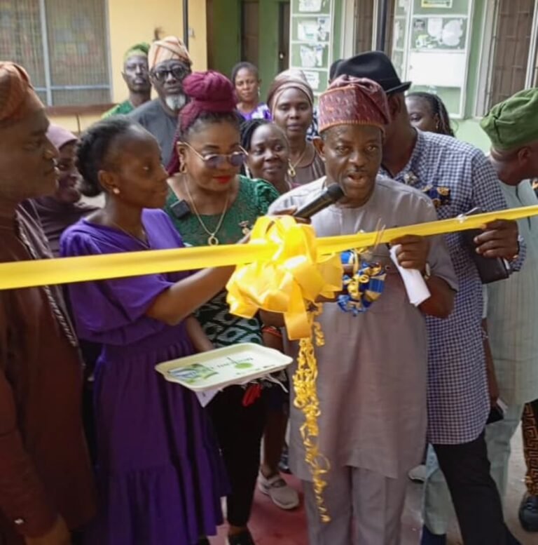 Rotary Club renovates classrooms, physiotherapy block in Ibadan