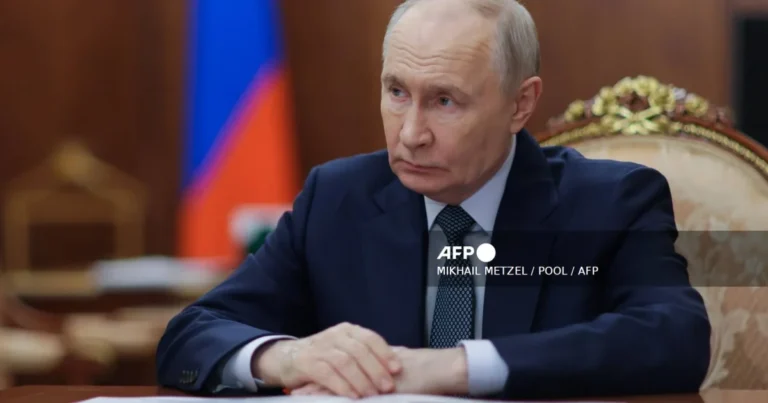 Russian Strike Kills Four in Ukraine's Kamianske