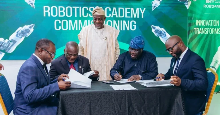 FG offers scholarships to train 400 robotic specialists