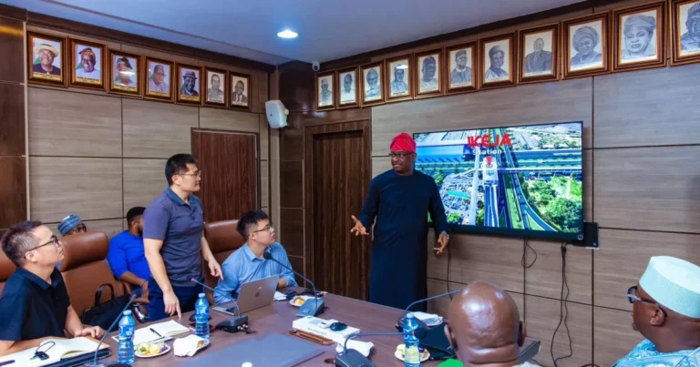 Keyamo approves design for Lagos Airport monorail project