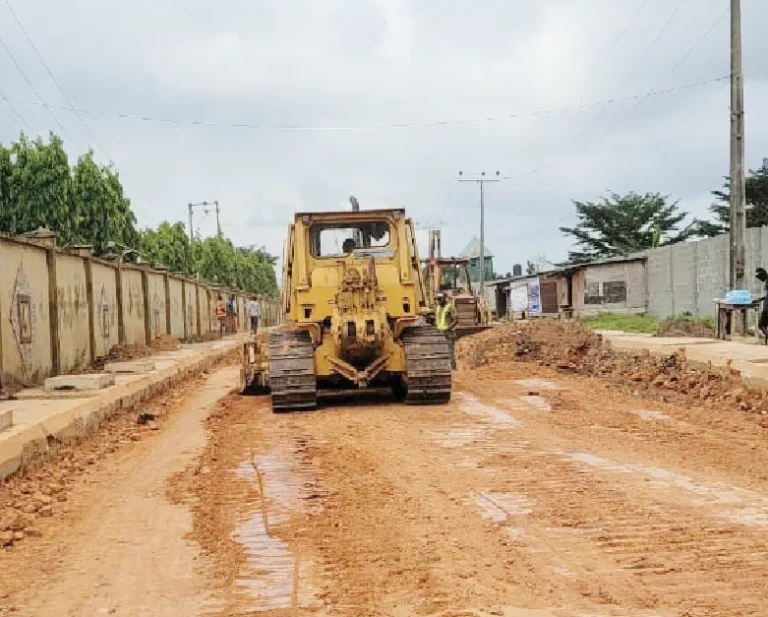 Lagos residents decry delayed road project, allege extortion